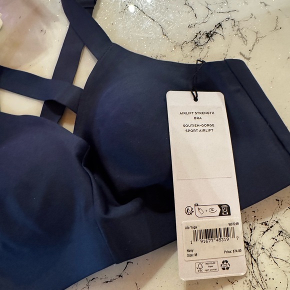 New nwt ALO airlift strength bra navy blue size medium - Picture 15 of 15